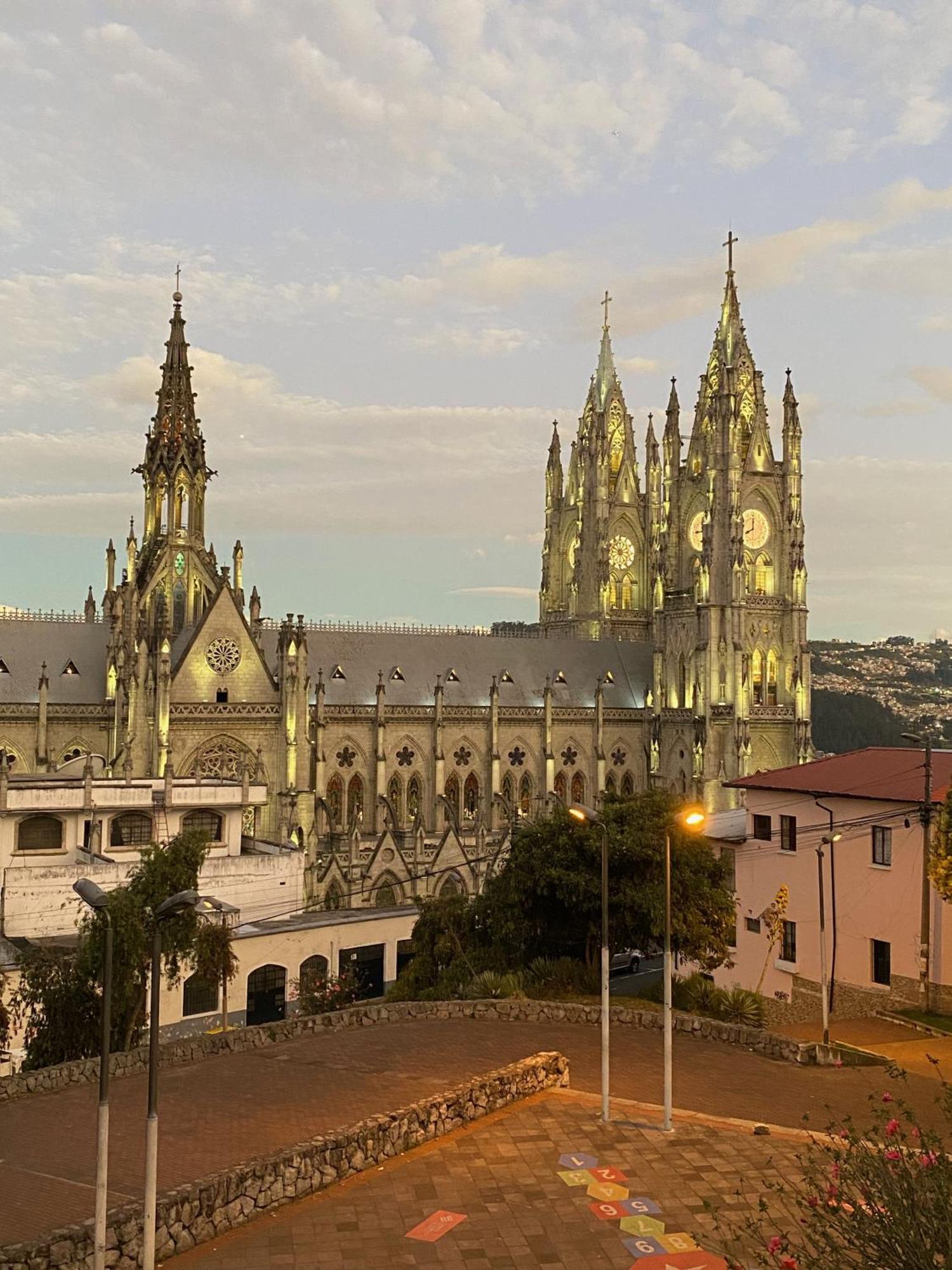 Great Location Quito Apartments Exterior photo